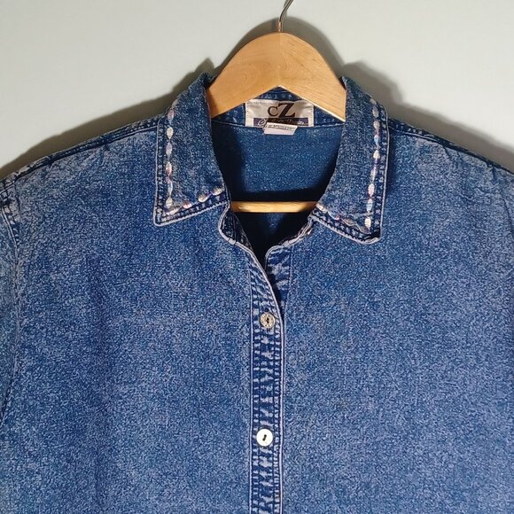 Vintage Denim Shirt Womens Medium Embroidered Floral Cottagecore Acid Wash 80s - Picture 2 of 9